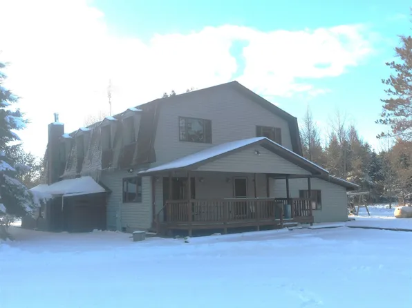 W7592 E 26th Rd, Crivitz, WI 54114