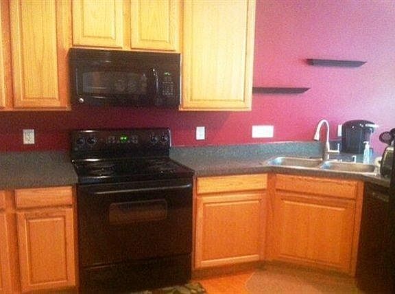 2nd image of 3733 Thorngate Dr