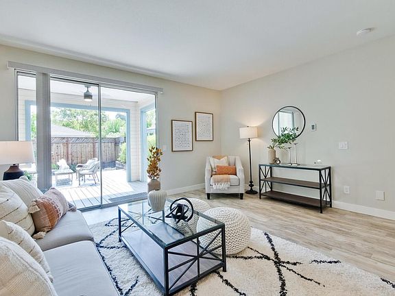 3rd image of 450 Sierra Vista Ave APT 8