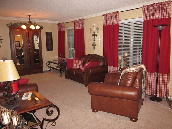 2nd image of 3829 Wren Ave