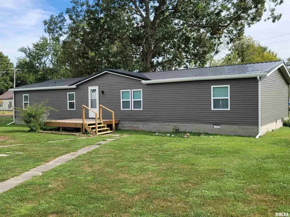 311 E Main St, Odin, IL 62870