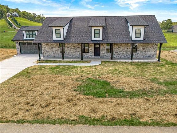 2nd image of 363 Madison Cir