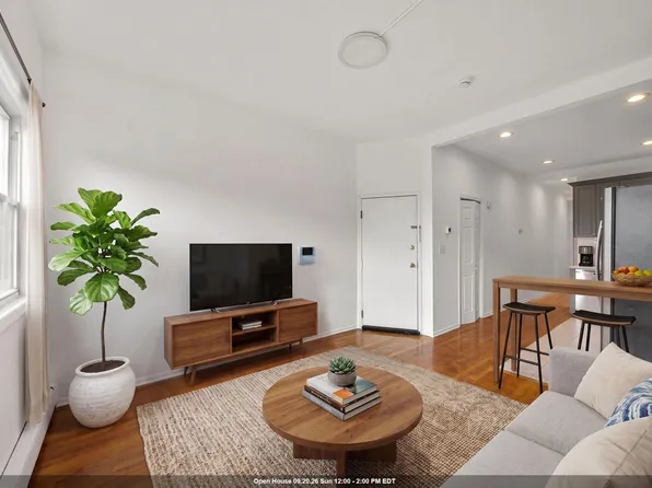 465 Palisade Avenue image 1 of 27