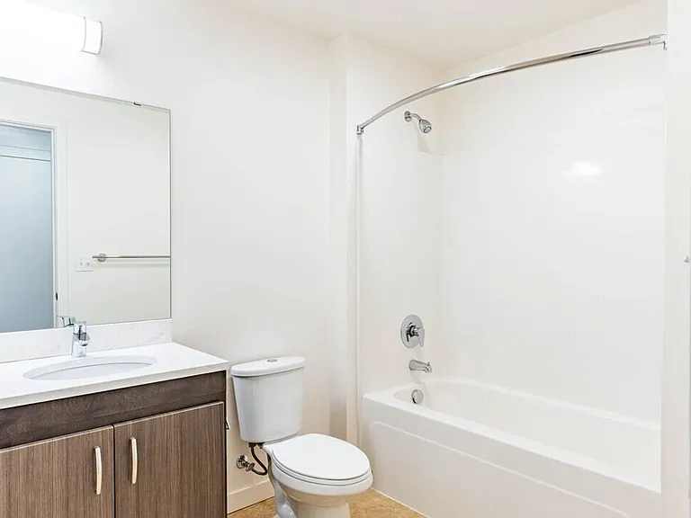 11 Marche Apartments — Photo 11