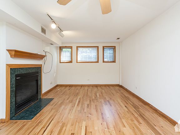 3rd image of 1534 N Claremont Ave #G