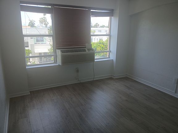 2nd image of 801 Washington Ave #310