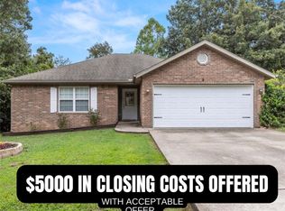 8 Warrington Dr, Bella Vista, AR 72714