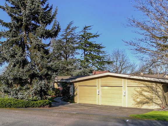 4th image of 1702 127th Ave SE