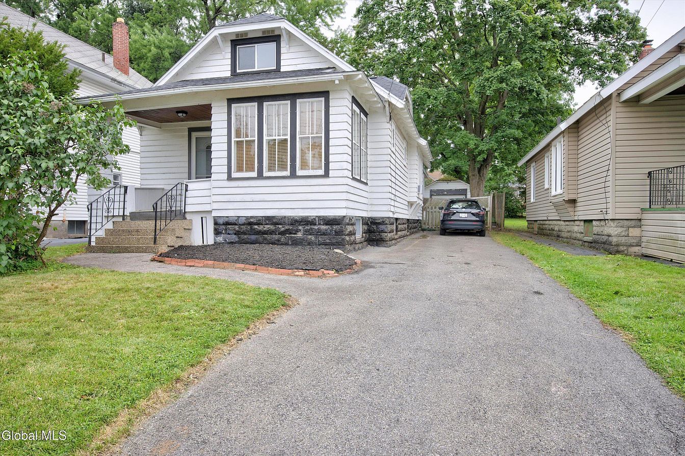 1st image of 1452 Garner Avenue