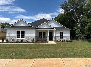 7531 Speckle Belly Blvd, Owens Cross Roads, AL 35763
