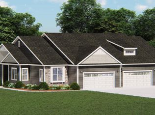844 Stirling Dr, Oconomowoc, WI 53066