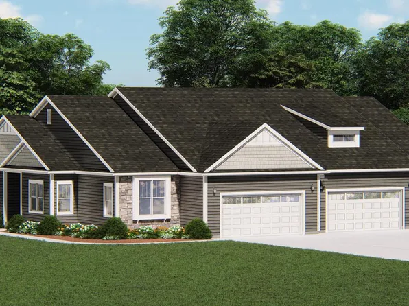 844 Stirling DRIVE, Oconomowoc, WI 53066