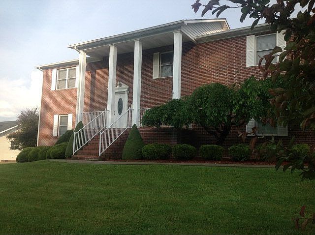 2nd image of 422 Deer Ridge Trl