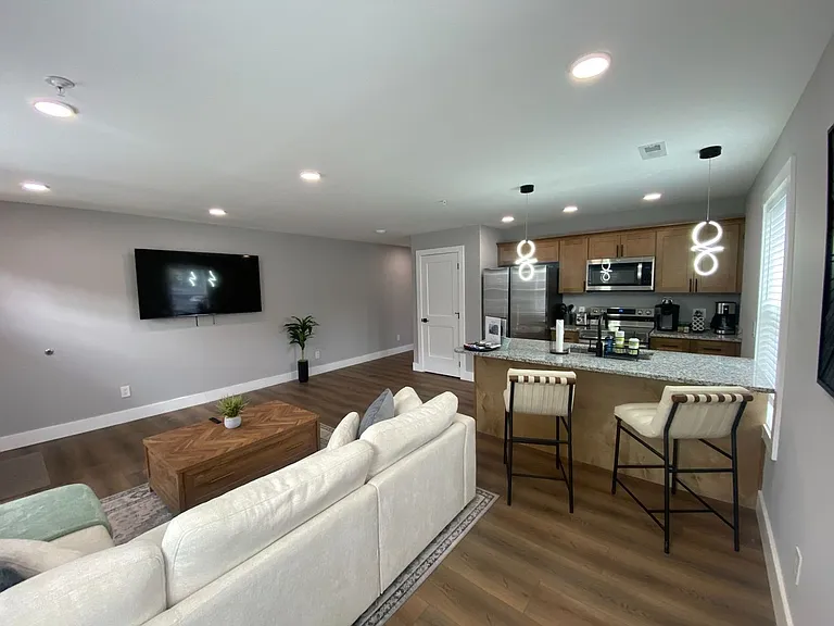 2209 Highland Ave — Photo 11