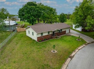 529 Sunset Cir, Columbus, KS 66725
