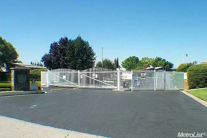 183 Amberglen Dr photo 1