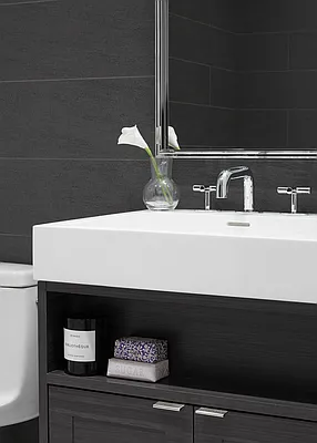 Rented by Extell Marketing Group LLC | media 31