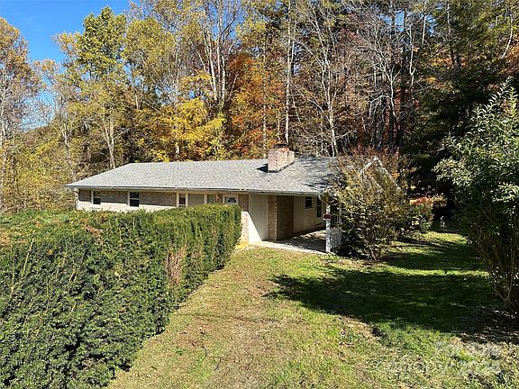 2nd image of 115 Marretta Ln