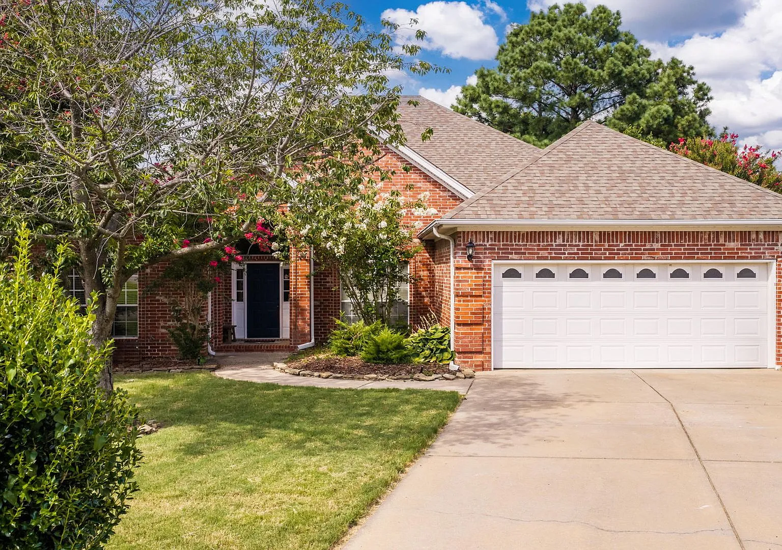 Updated 4BR/2BA One-Level Home on Maumelle Cul-de-Sac Trail Access — Photo 1