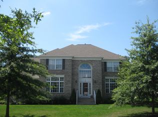 1 Hemingway Dr, Ledgewood, NJ 07852
