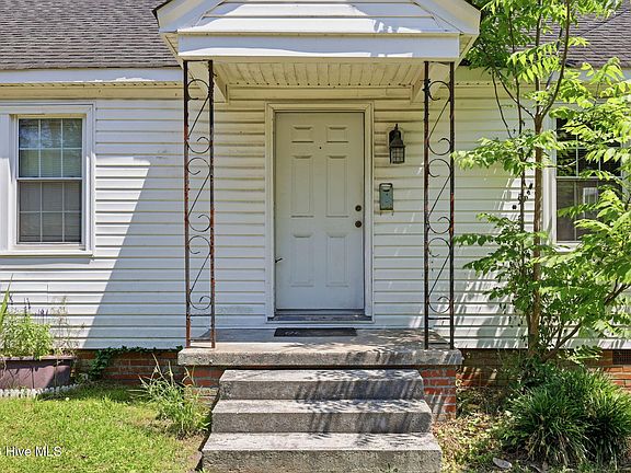 4th image of 700 Johnston Street
