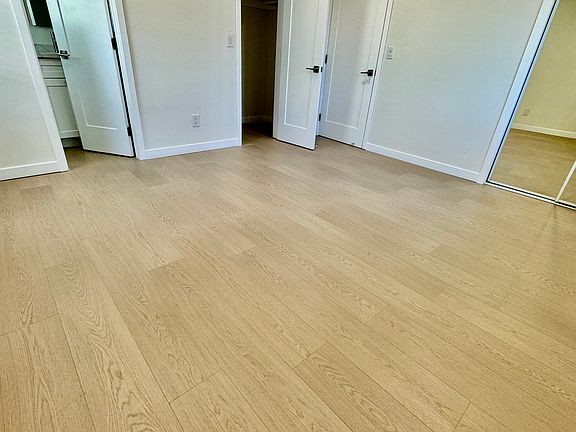 5th image of 5008 Hazeltine Ave APT 18