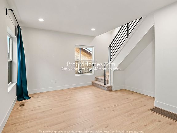 4th image of 4704 NE 95th Ave