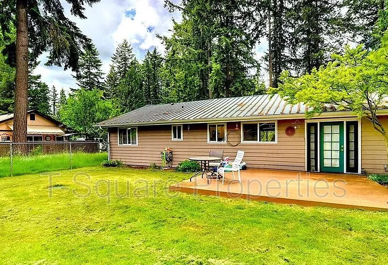 3 bed, 2.0 bath, 1180 sqft, $3,500 — Photo 3