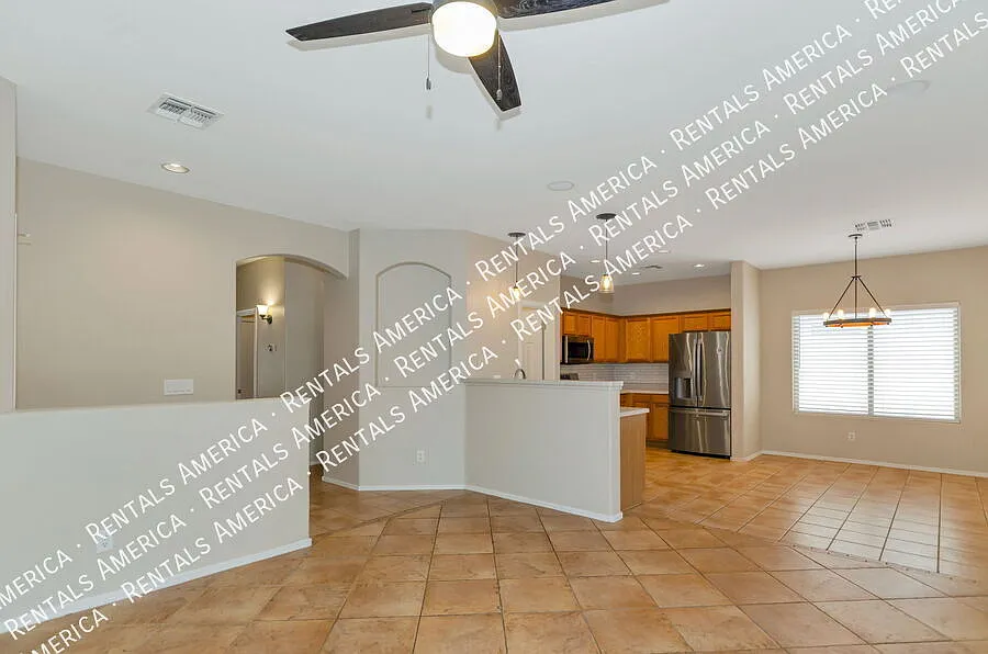 Rita Ranch 3 bd/2ba! — Photo 4