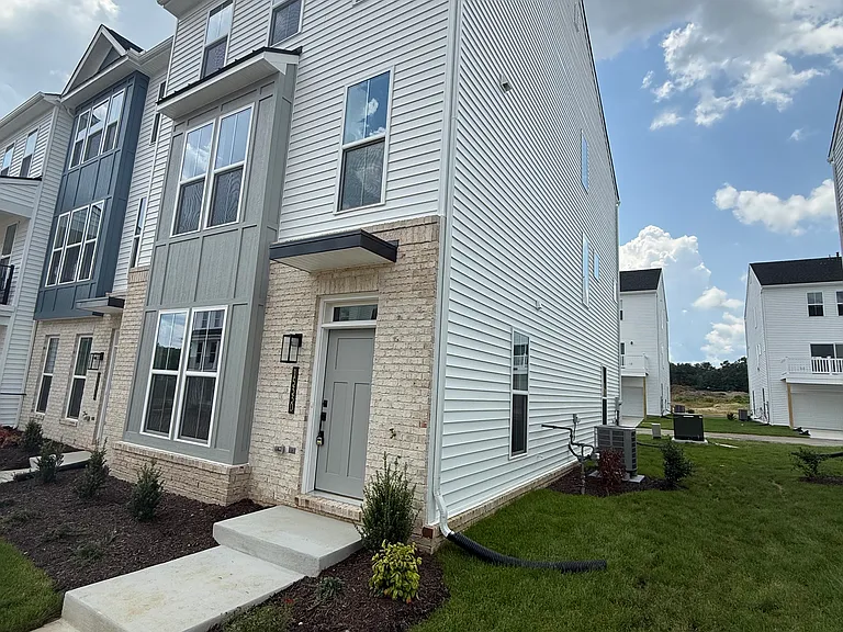 15330 Oasis Sun Aly #58 — Photo 16
