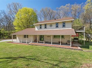 92 W Yocum Rd, Rogers, AR 72756