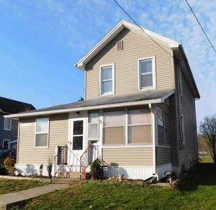 22 N Market St, Muncy, PA, 17756