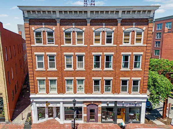 131 Washington St APT 203, Norwalk, CT 06854