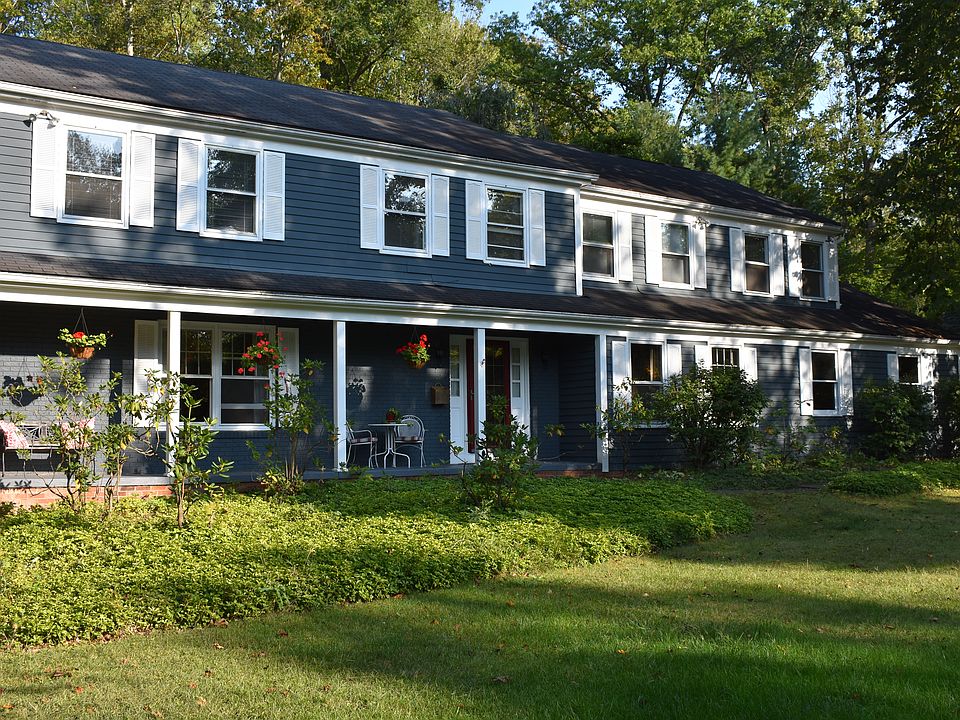 1st image of 2396 Victoria Pkwy
