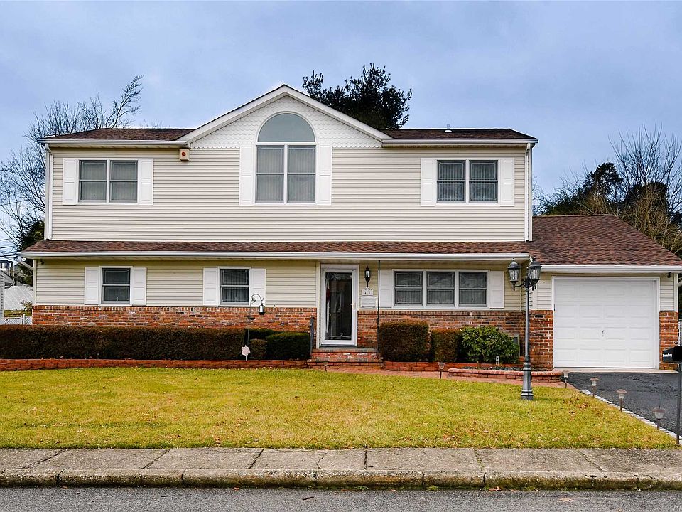 1st image of 42 West Dr