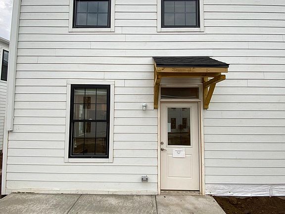 4th image of 13108 Lincoln Rd Unit 201