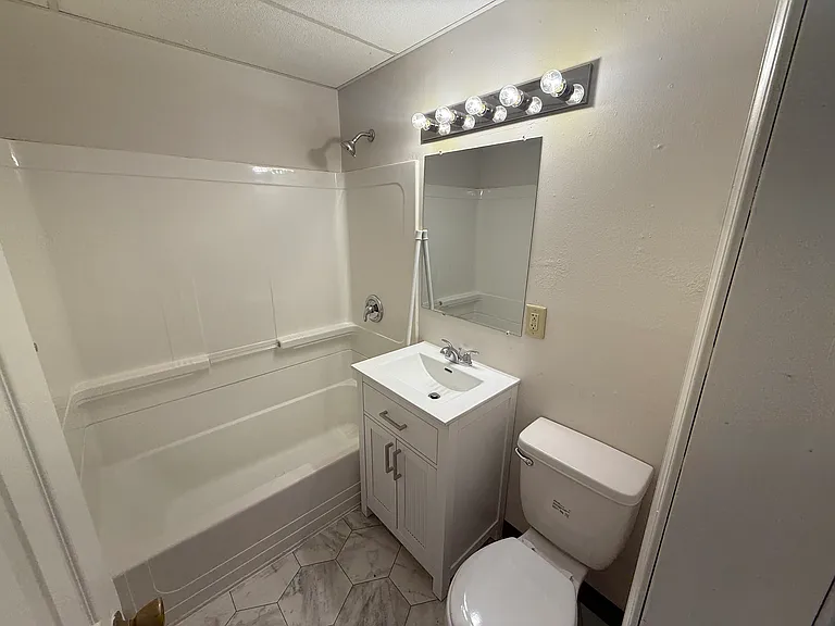 2600 S Duluth Ave #2606 — Photo 4