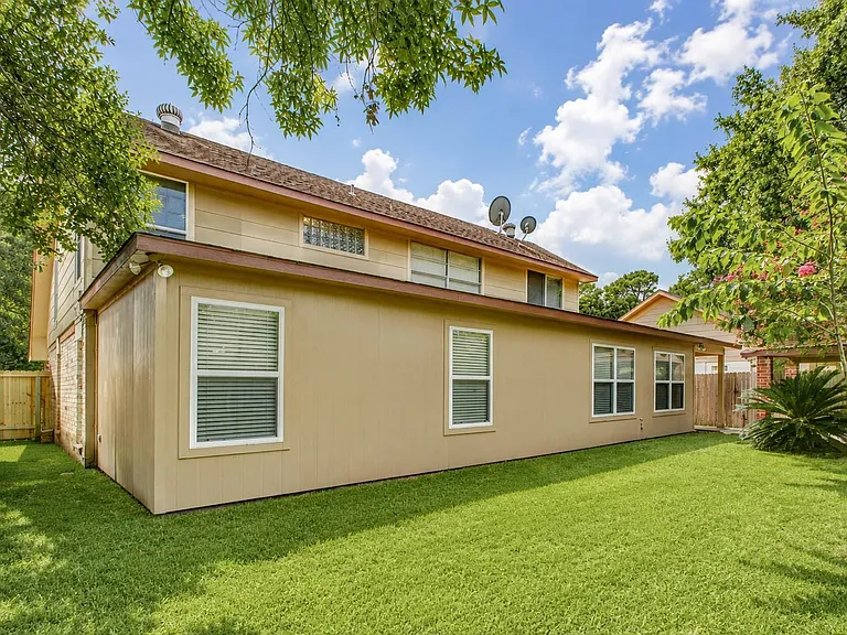 9614 Charter Ridge Dr — Photo 27