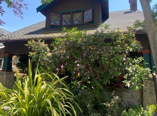 5557 Lawton Ave, Oakland, CA 94618
