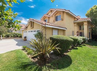 28348 Rodgers Dr, Saugus, CA 91350