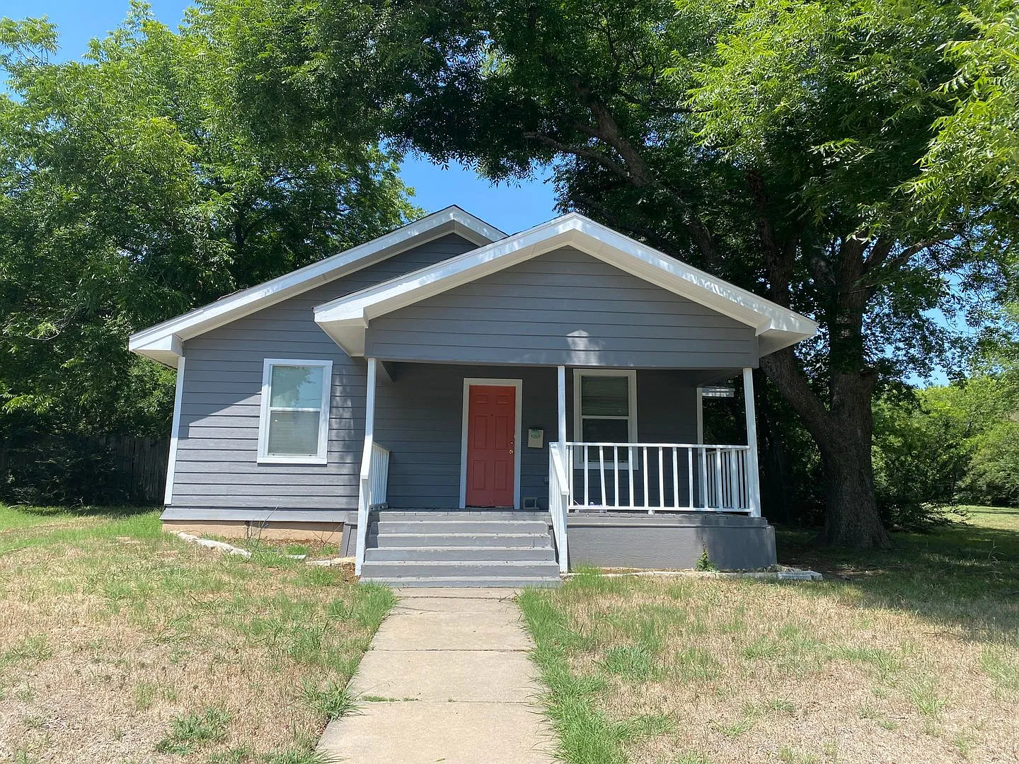3 Bedroom 1 Bath House — Photo 1