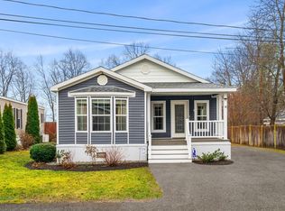 124 W Main St #B, Merrimac, MA 01860