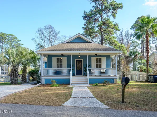 8 River Dr, Beaufort, SC 29907