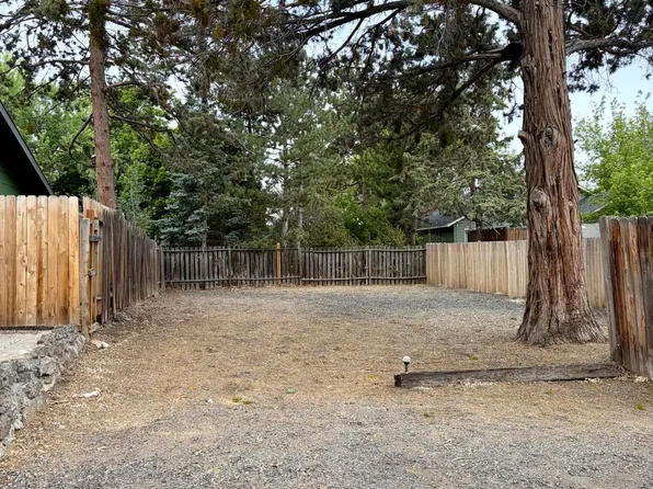 485 SE Douglas St, Bend, OR 97702