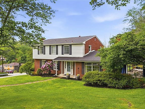 3rd image of 116 Hawthorne Dr