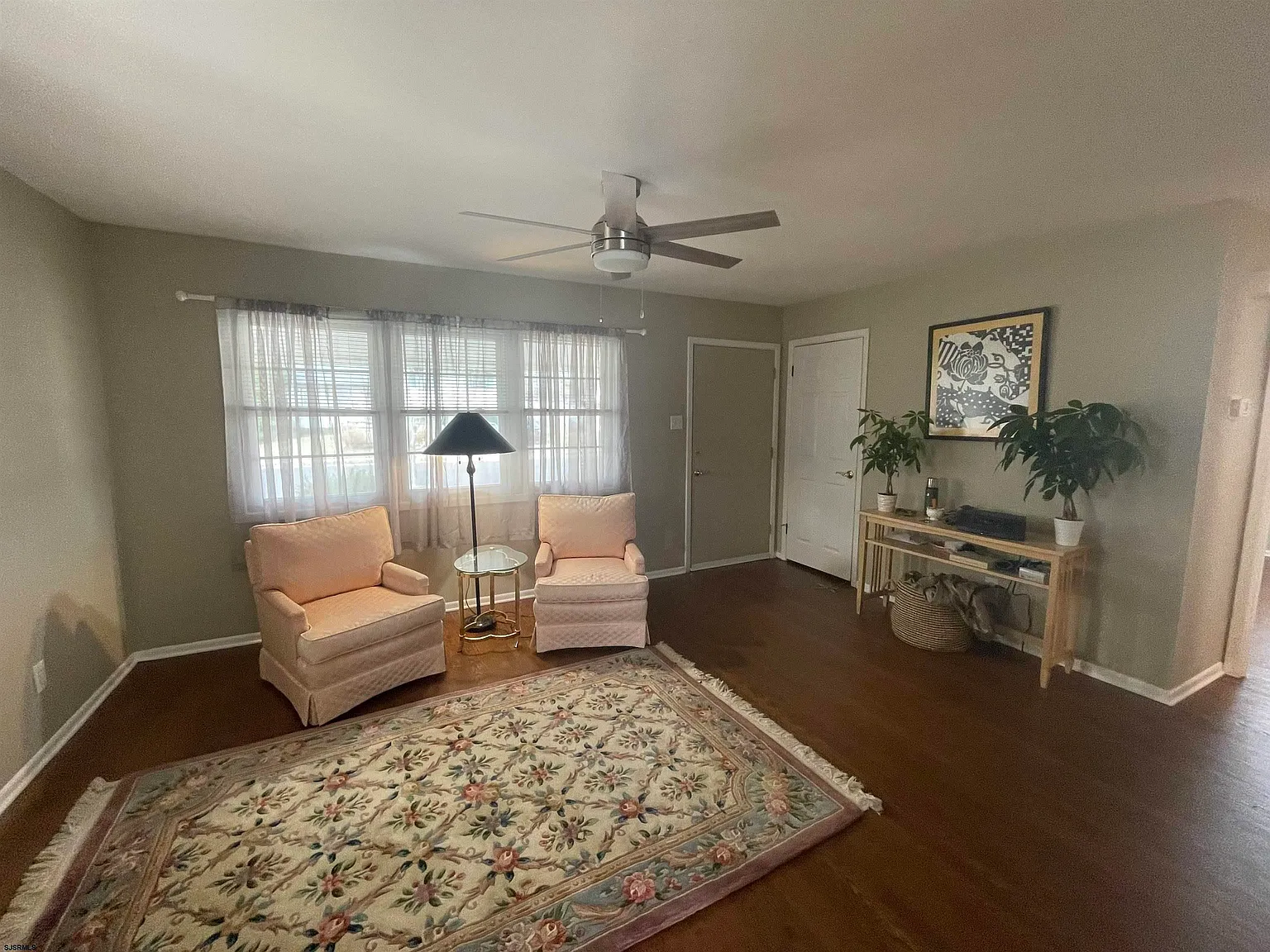 2 bed, 1.0 bath, $2,320 — Photo 2