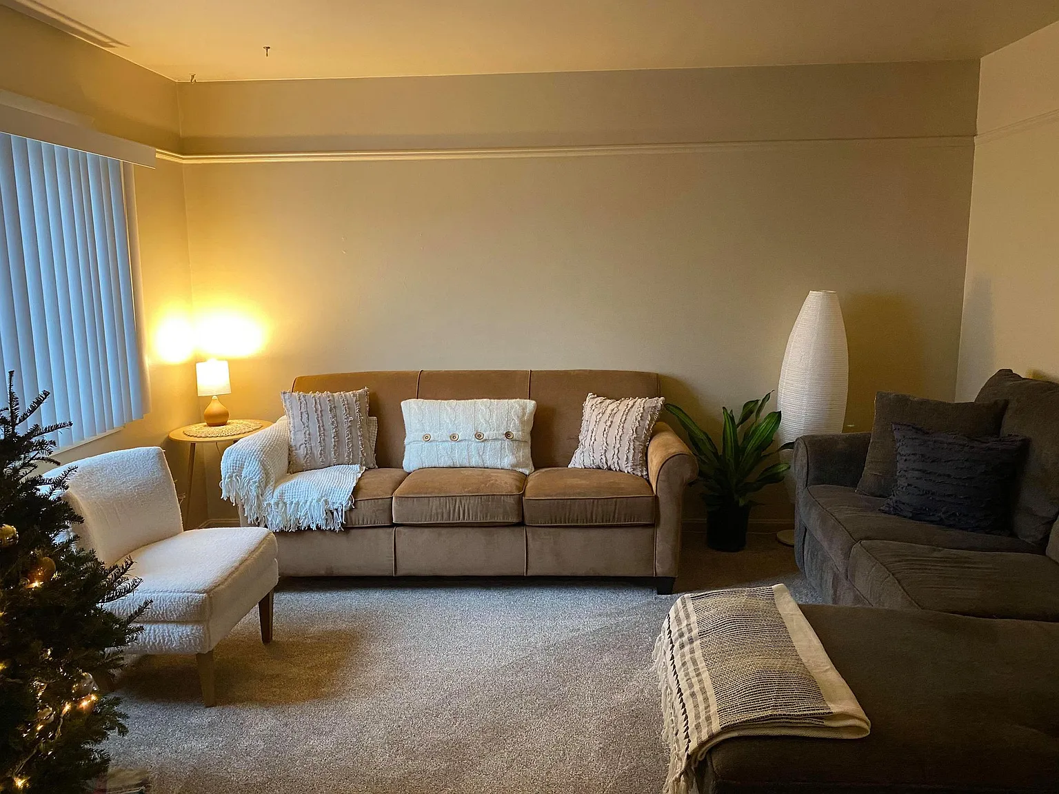 Roberts Apartments — Photo 1