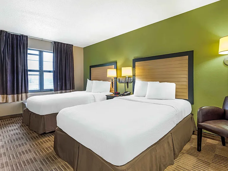 Studio Suite - 2 Full Beds