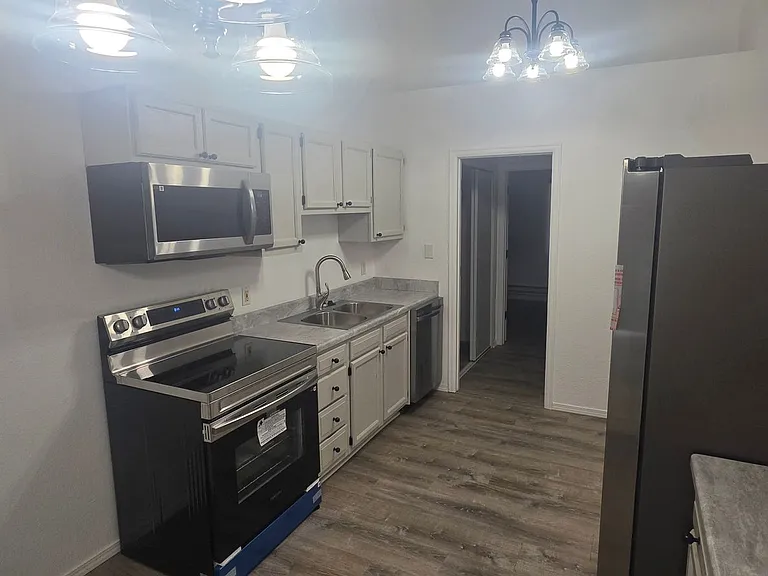 1705 Oakshire Ln #A — Photo 3