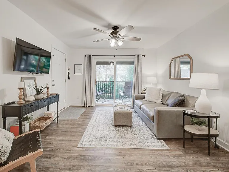 205 Flat Creek Ct #205 — Photo 6